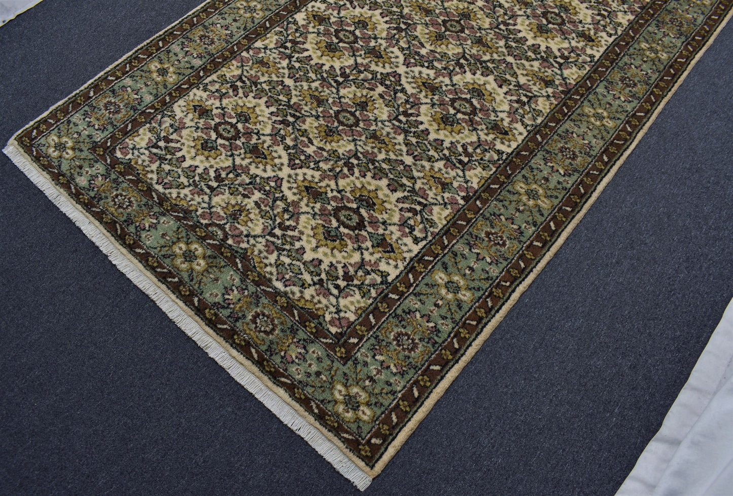 Yeni El Dokuma Lüks 4m2 Nadir Çiçekli Yün Halı 5370