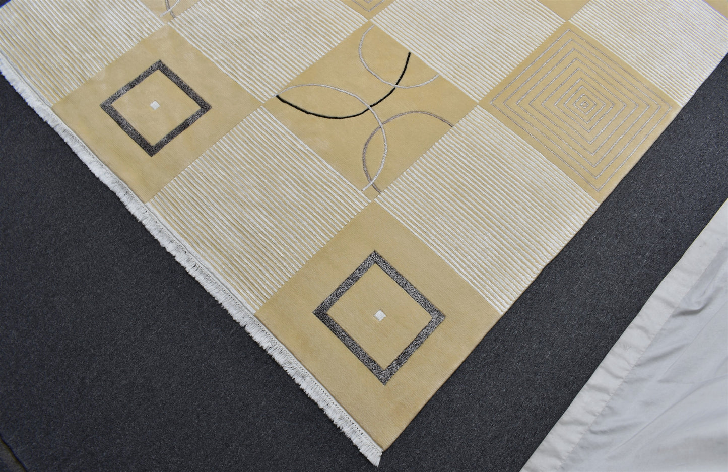 Yeni El Dokuma Harikulade 6m2 İpekli Oygulu Nepal Yün Salon Halısı 5379