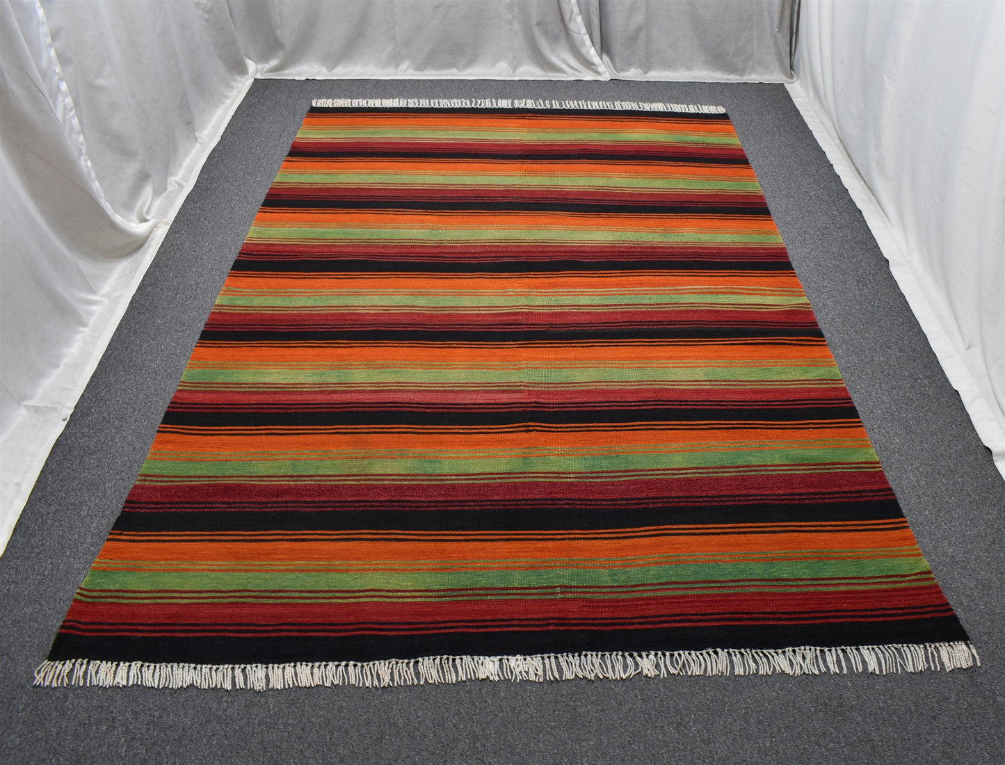Yeni El Dokuma Otantik Dikişsiz Yekpare Gömürgen Yün Kilim 5398