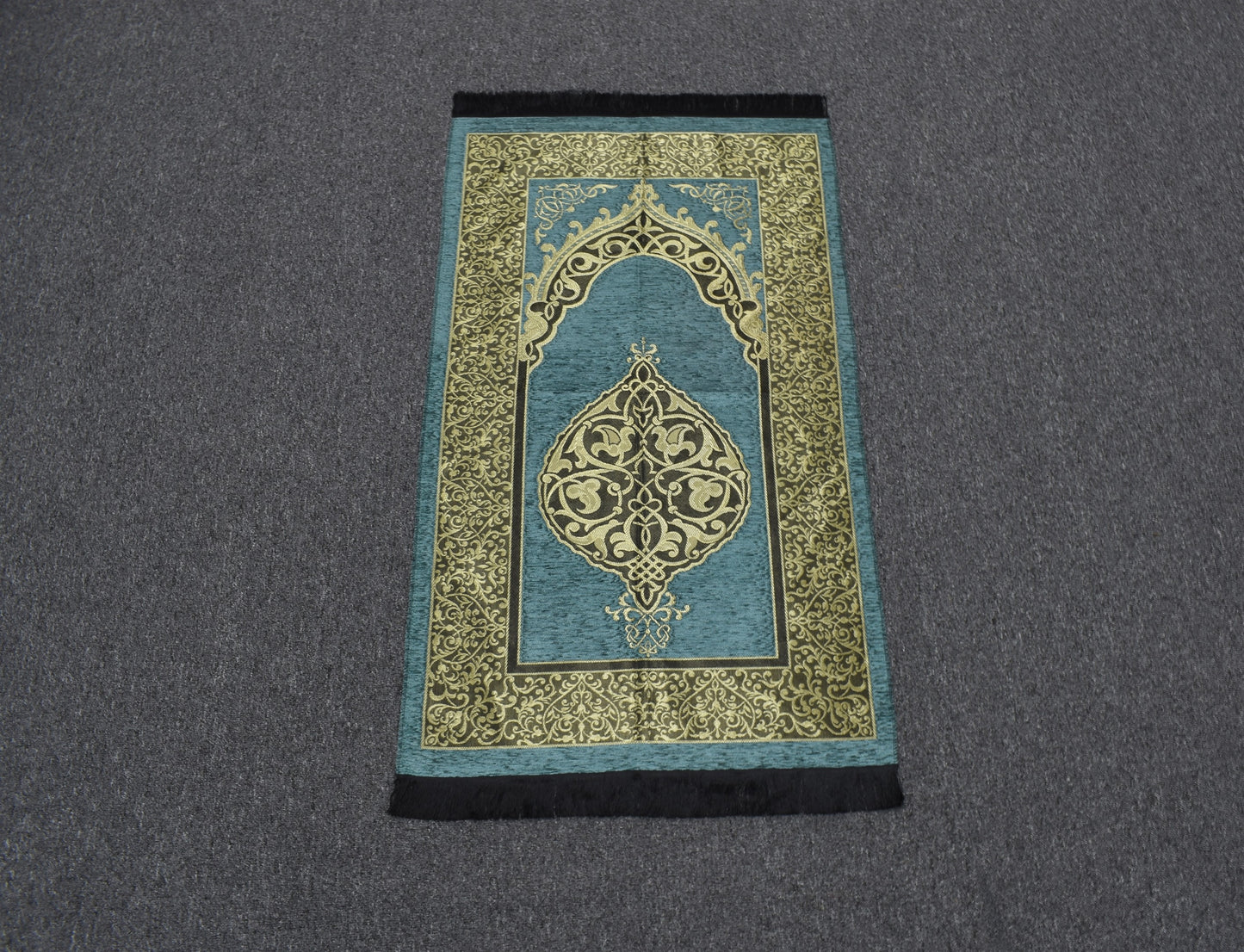 Yeni Farklı Mihraplı Portatif Namazlık Duvar Halısı 5407