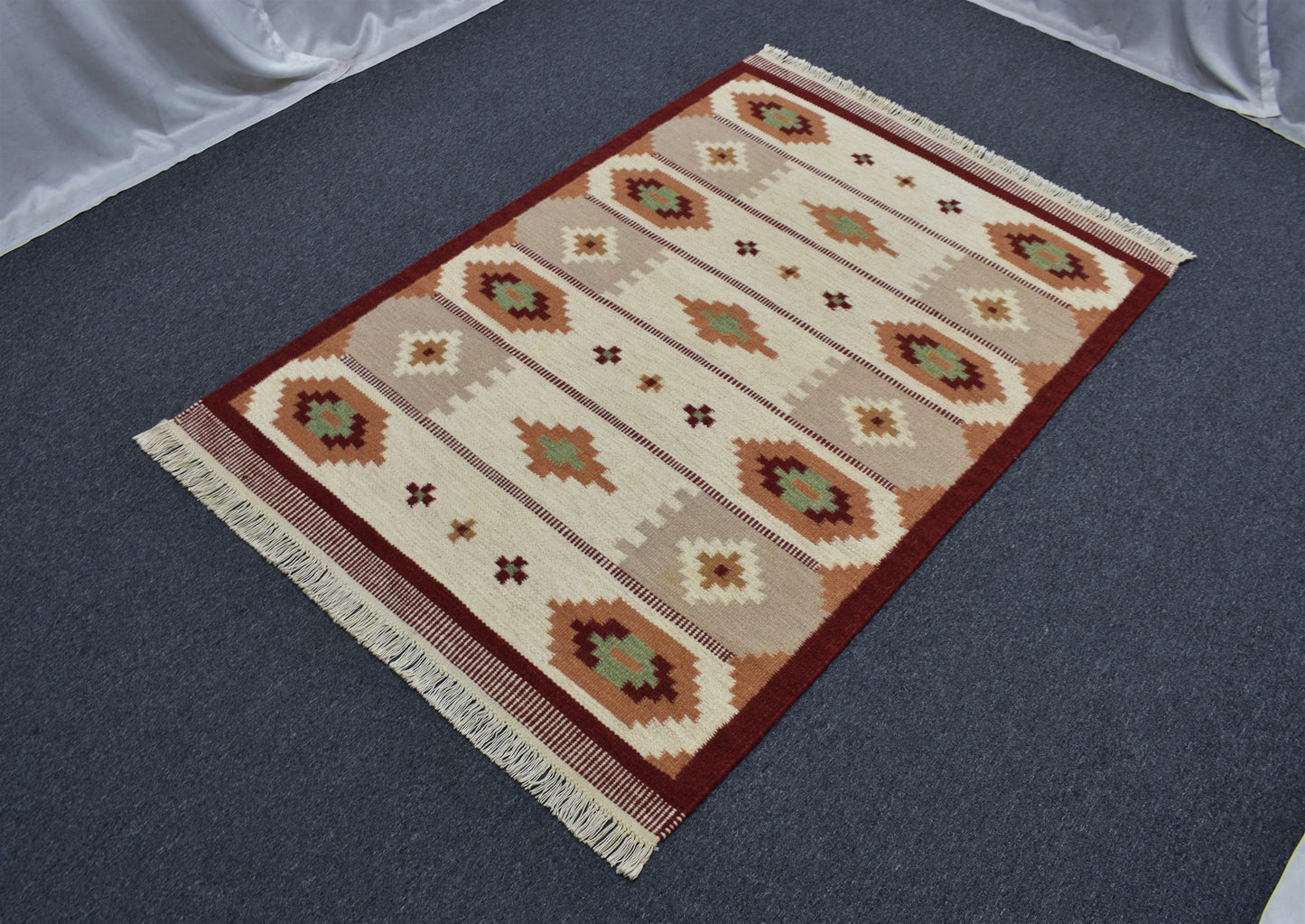 Yeni El Dokuma Özel Tasarım Modern Geometrik Yün Kilim 5416