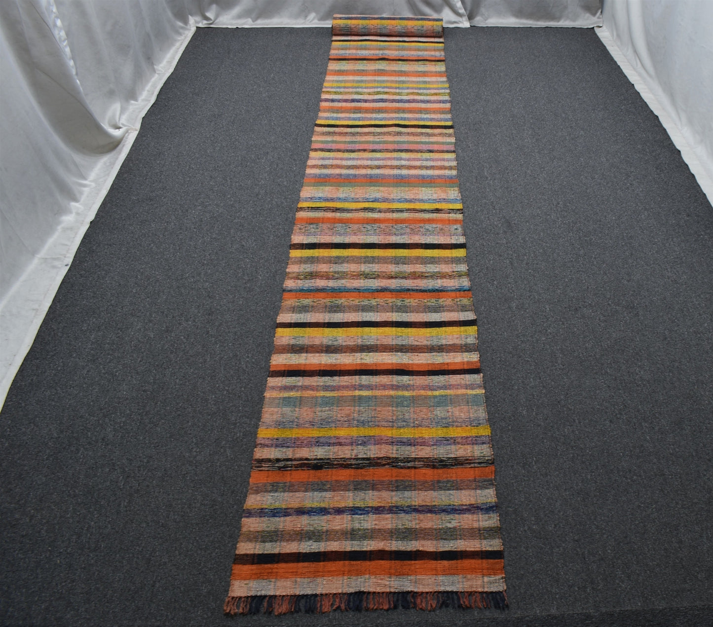 Yeni El Dokuma Yekpare Başyapıt Ekoseli Bukleli Pamuklu Yolluk Kilim 5422