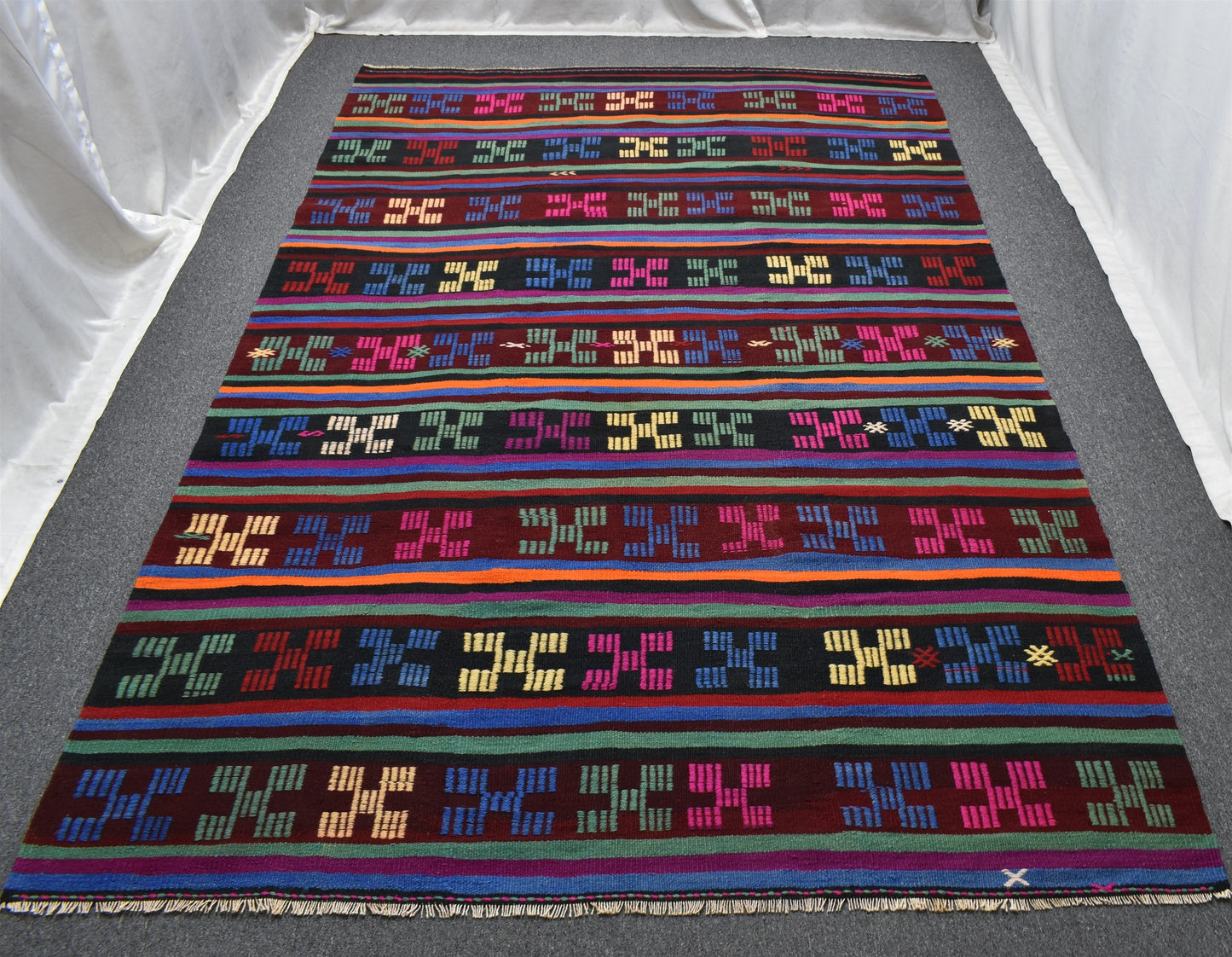 El Dokuma Görkemli Benzersiz Karakeçili Yörük Yün Kilim 5427
