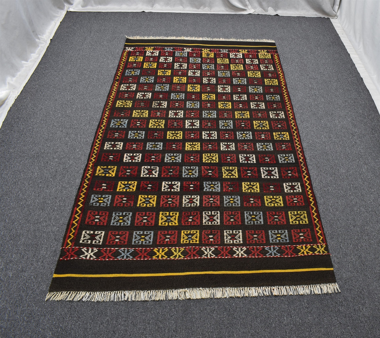 El Dokuma Başyapıt Bergama Yörük Yün Kilim 5504