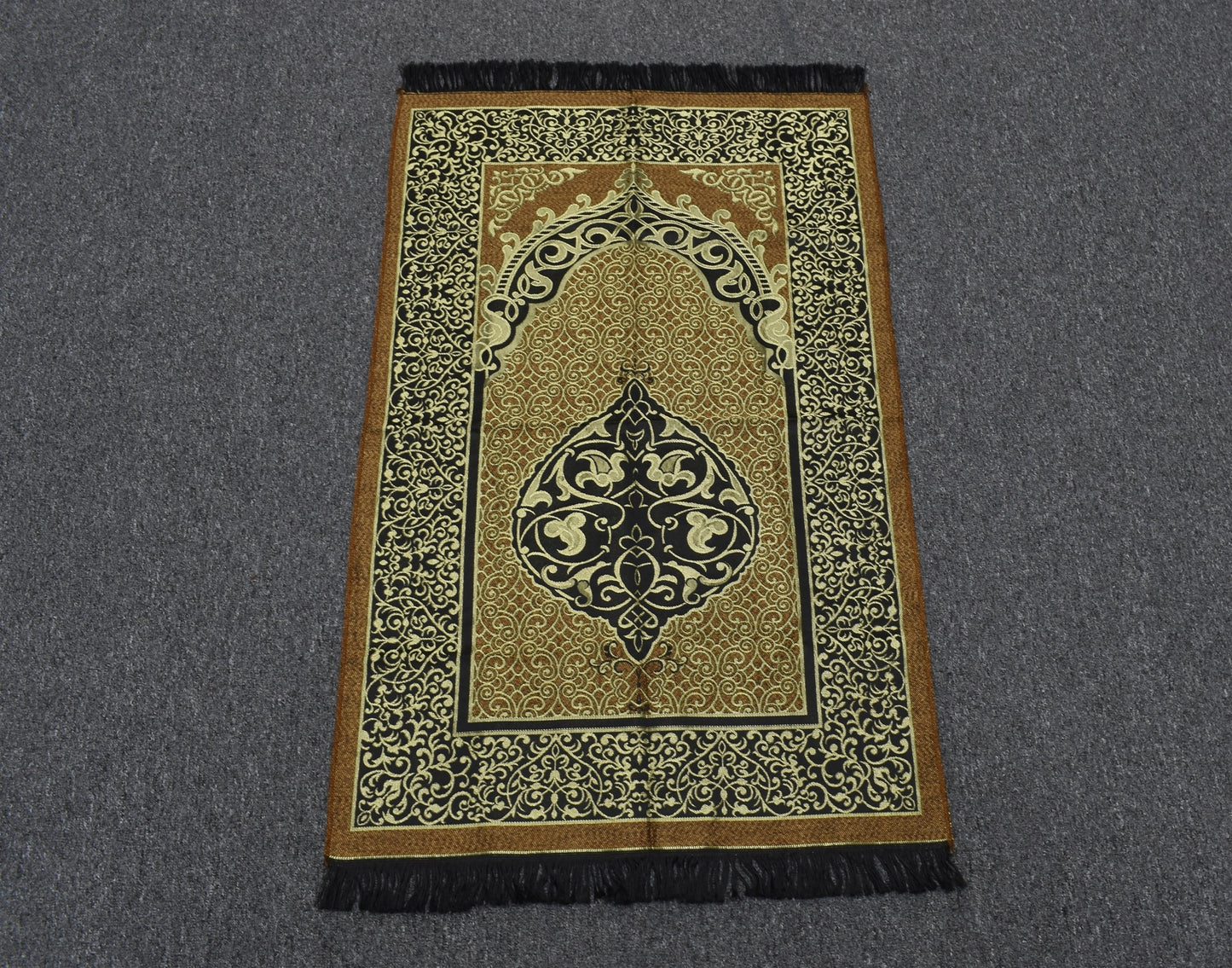 Yeni Farklı Mihraplı Portatif Namazlık Duvar Halısı 5528