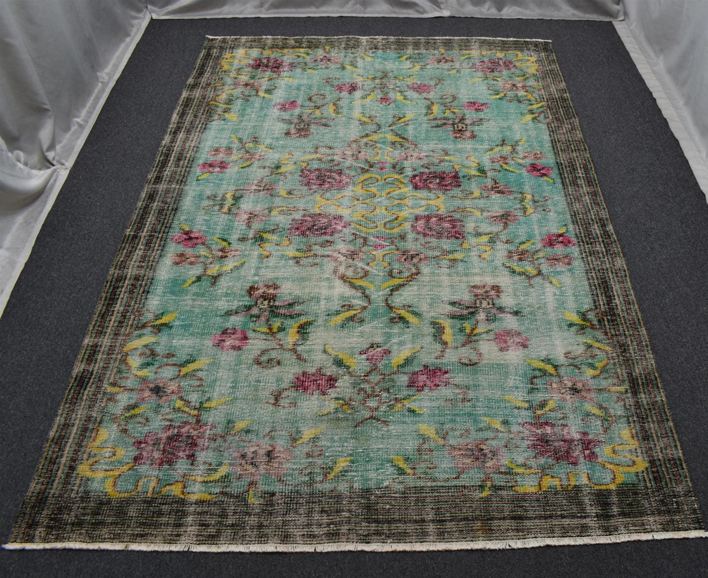 Vintage El Dokuma Nadir Serpme Dallı Çiçekli Eskitme Yün Salon Halısı 5536