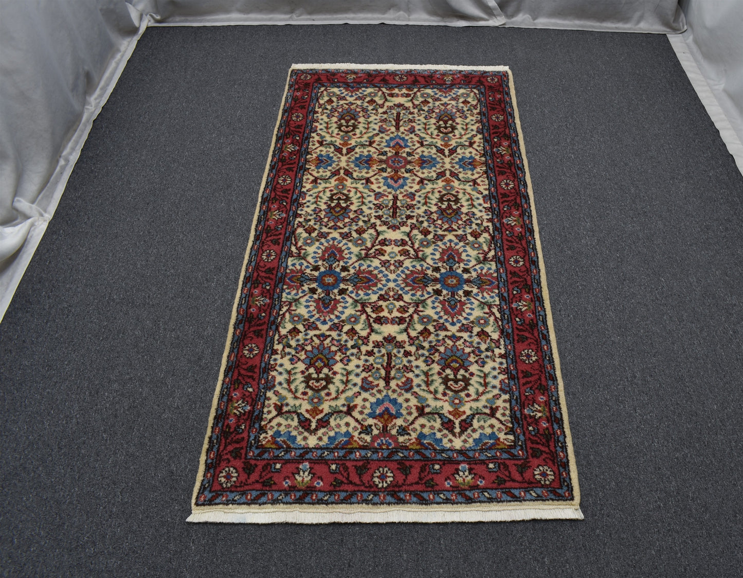 Yeni El Dokuma 2m2 Nadir Bej Krem Çiçekli Sümerbank Yün Halı 5637