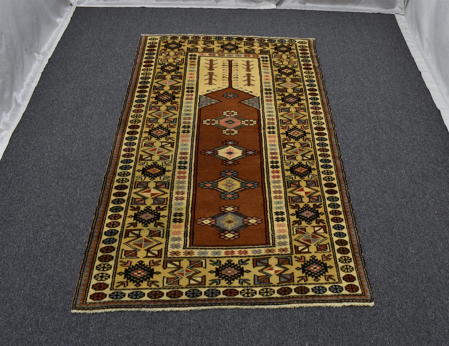 El Dokuma Otantik Kirman Bozalan Milas Muğla Yün Halı 5712