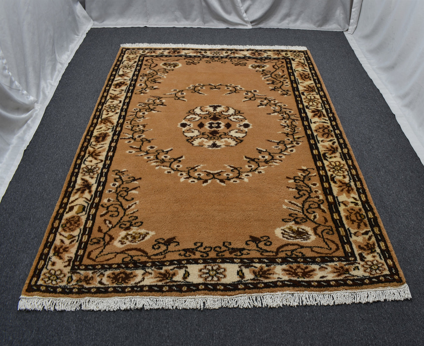 Yeni El Dokuma 4m2 Görkemli Sini Göbek Lüks Simav Kütahya Yün Halı 5725