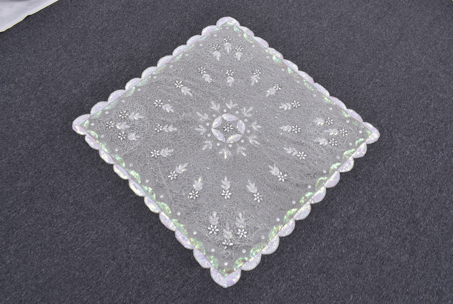 Otantik El İşi İnce Kum Boncuklu Masa Sehpa Fiskos Örtüsü 5727