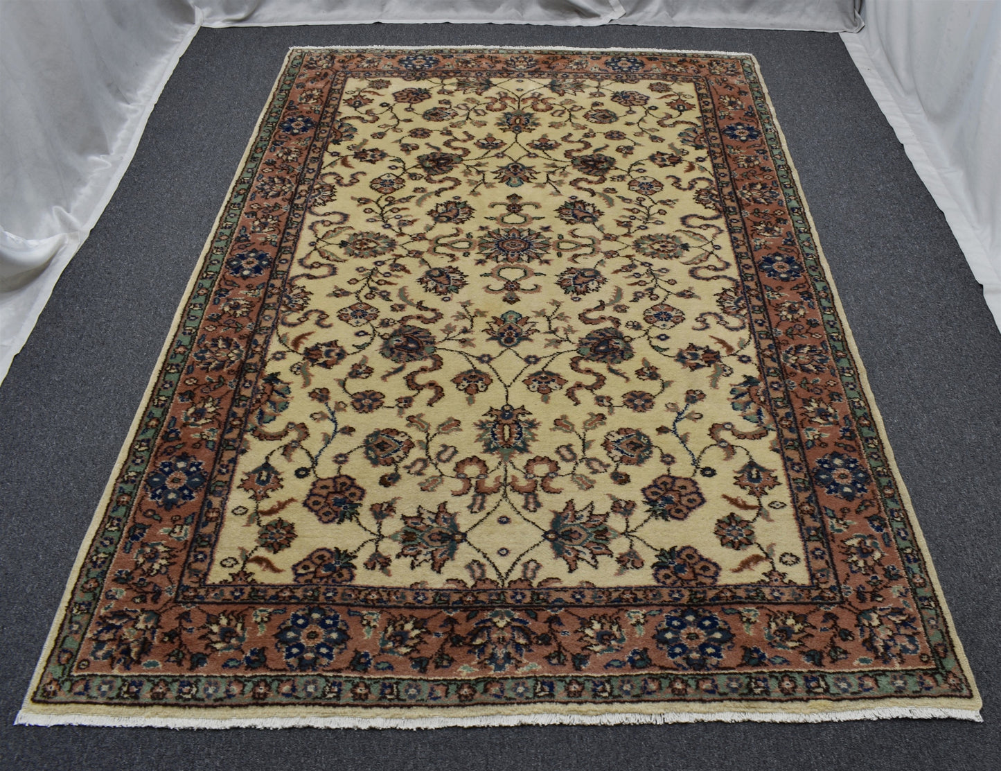 Yeni El Dokuma 5m2 Ender Serpme Dallı Çiçekli Uşak Yün Halı 5745