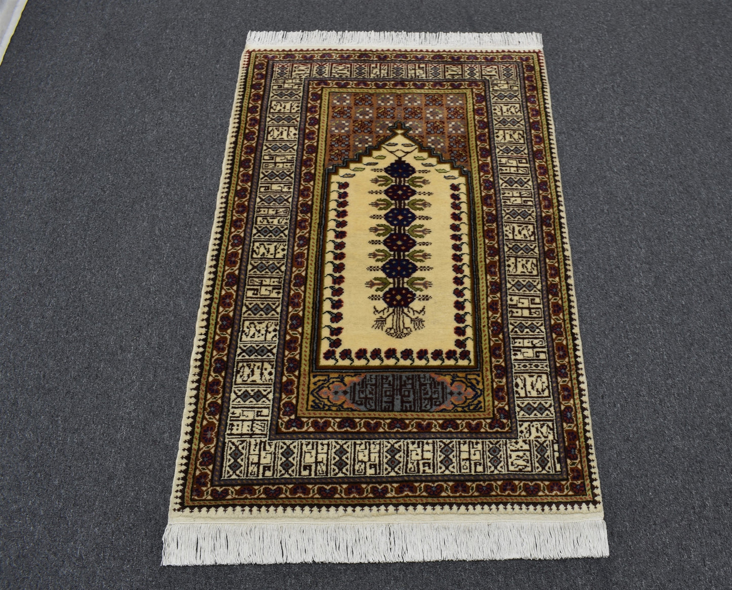 Yeni El Dokuma Seccade Namazlık Kufi Yazılı Kayseri Bünyan Yün Halı 5749