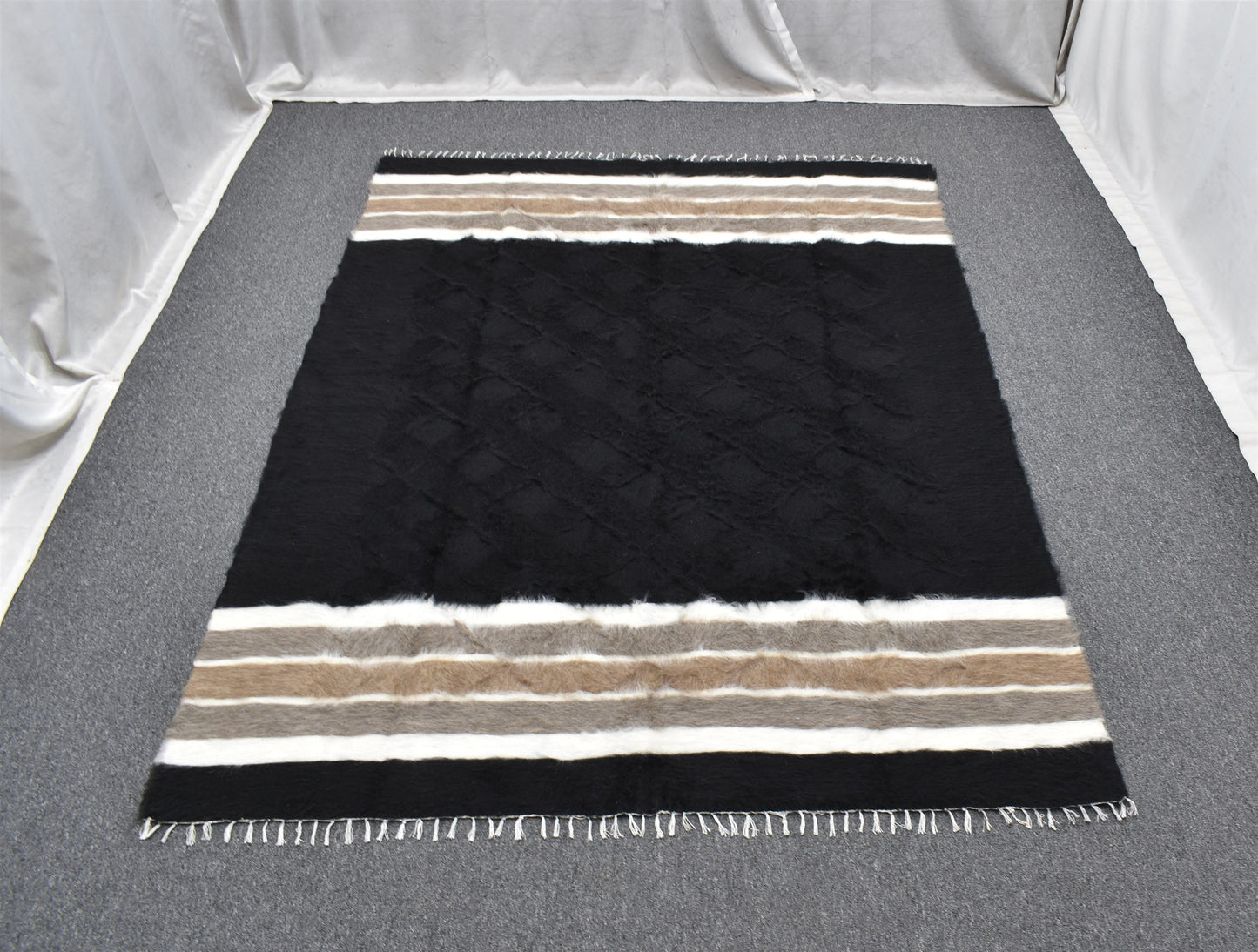 Yeni El Dokuma Siyah Dikişsiz Çift Kişilik Tiftik Yün Siirt Battaniyesi Kilim 5788