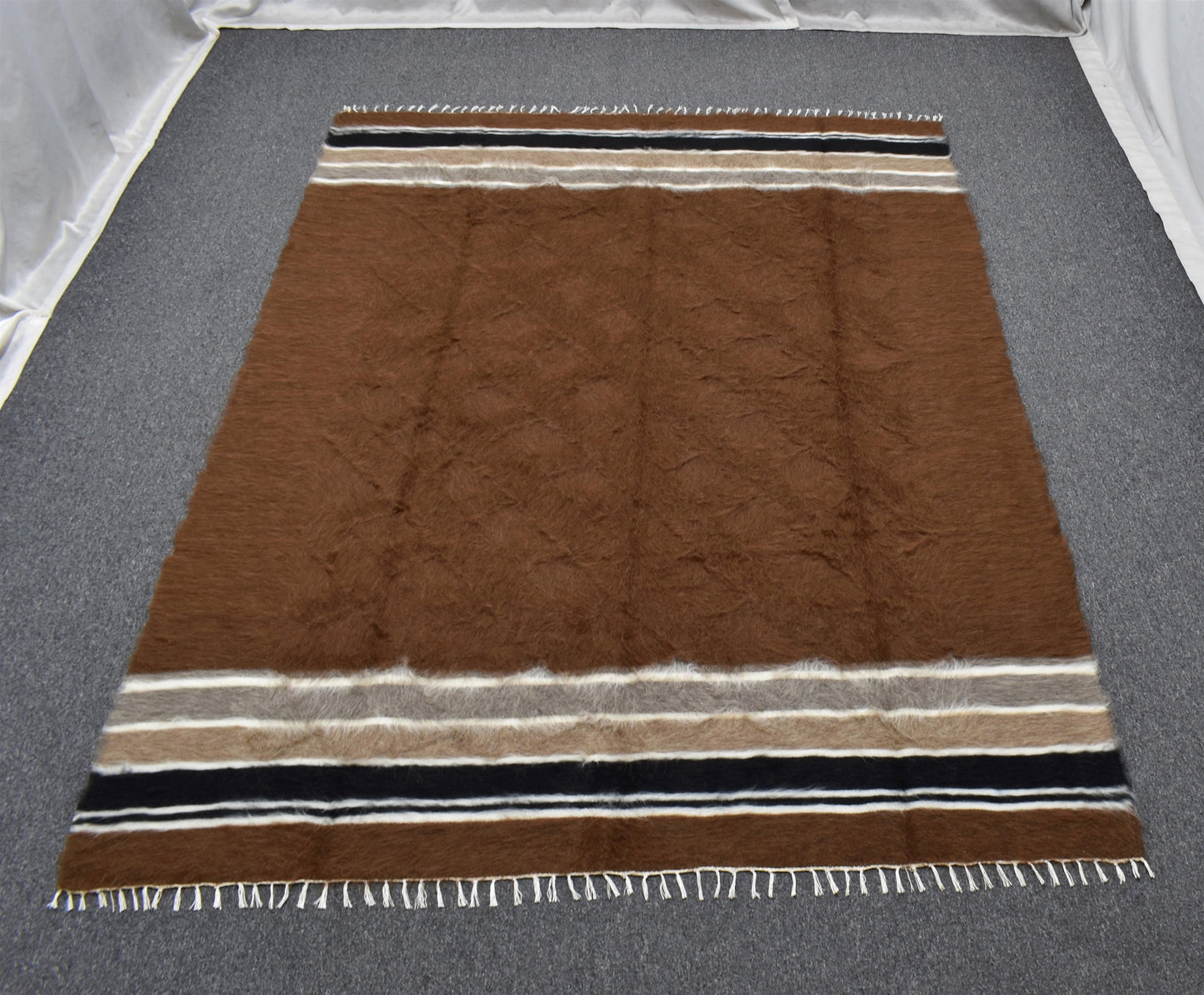 Yeni El Dokuma Kahverengi Dikişsiz Çift Kişilik Tiftik Yün Siirt Battaniyesi Kilim 5792
