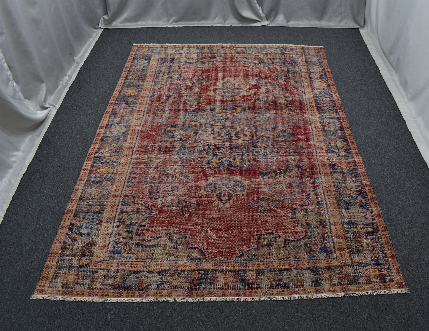 Vintage El Dokuma Kırmızı Lacivert Eskitme Lüks Göbekli Yün Salon Halısı 5806