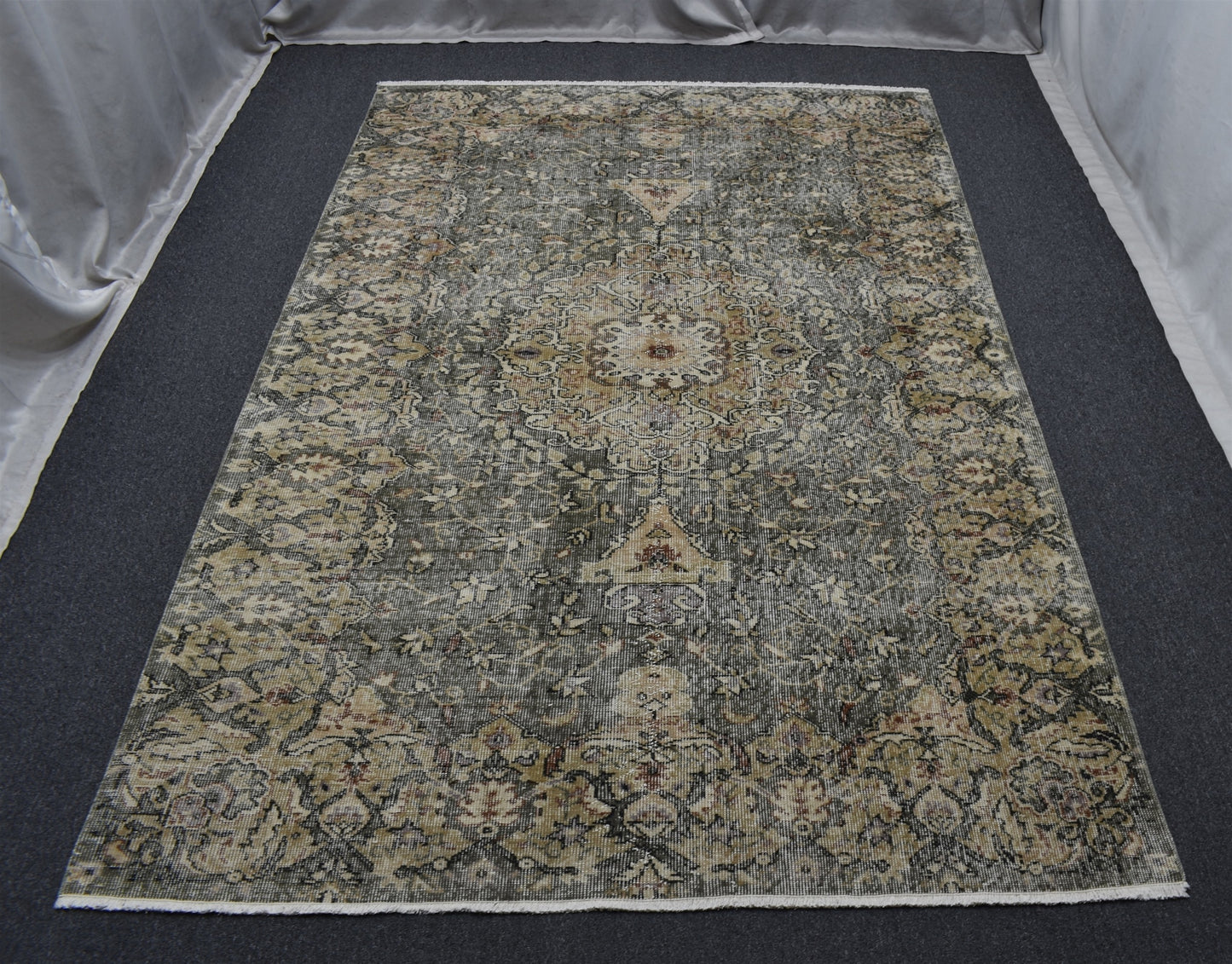 Vintage 5m2 El Dokuma Eskitme Göbekli Yeşil Yün Salon Halısı 5811