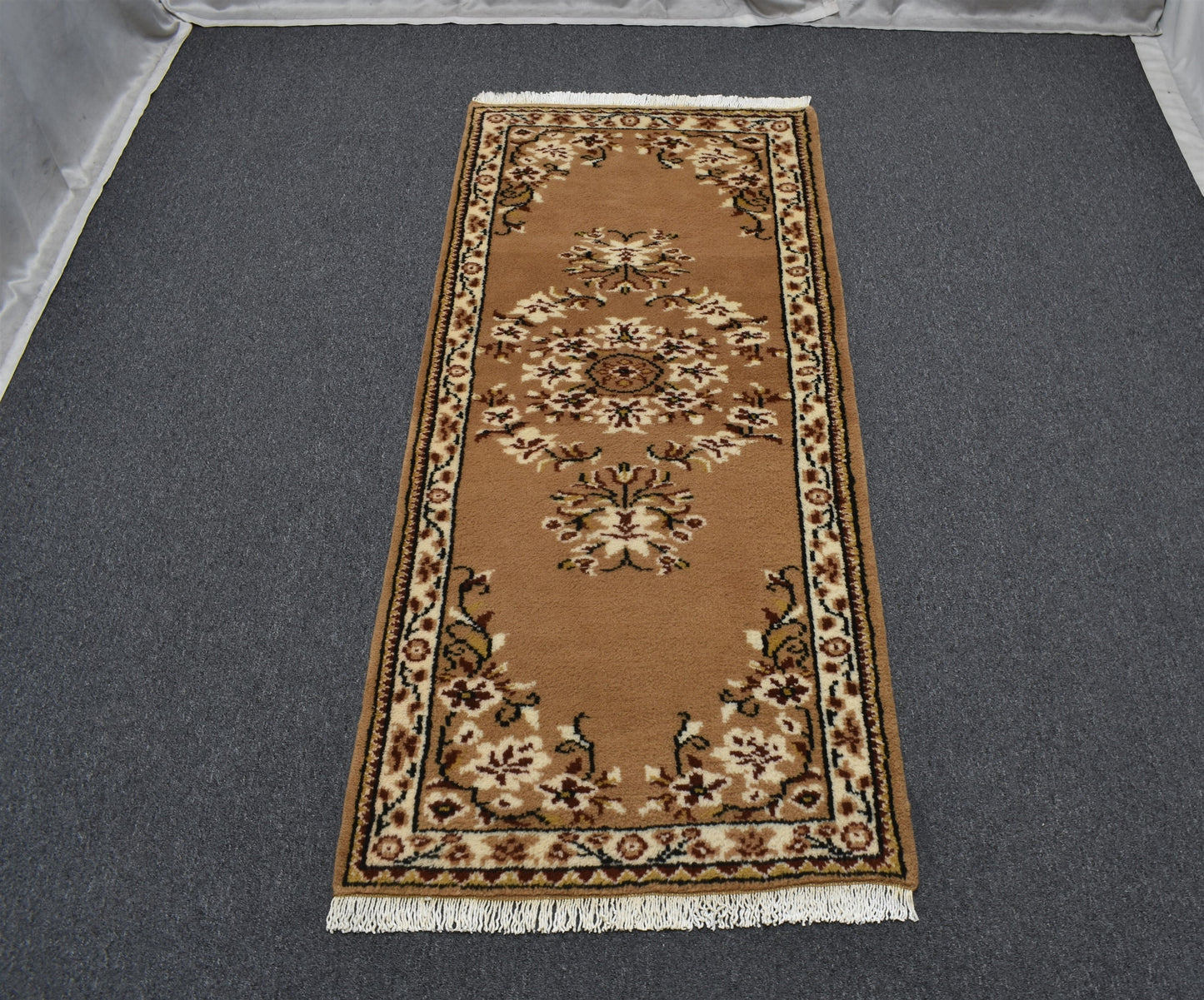 Yeni El Dokuma Nadir Göbekli Renkli Foça İzmir Yolluk Yün Halı 5836