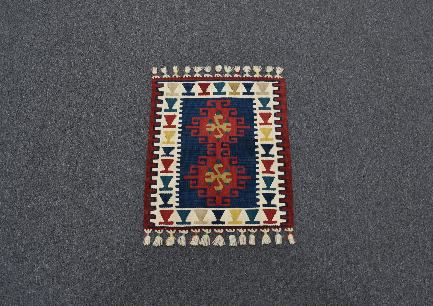 Yeni El Dokuma Kare Köşe Sandalye Minderi Pınarbaşı Kayseri Yün Kilim 5886