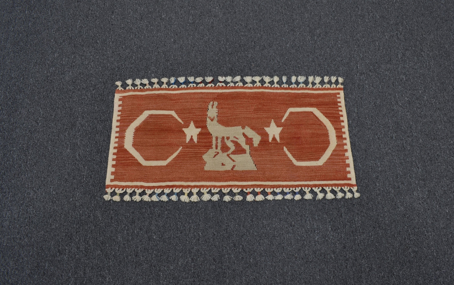 Yeni El Dokuma Benzersiz Bozkurt Temalı Pınarbaşı Kayseri Yün Kilim 5918