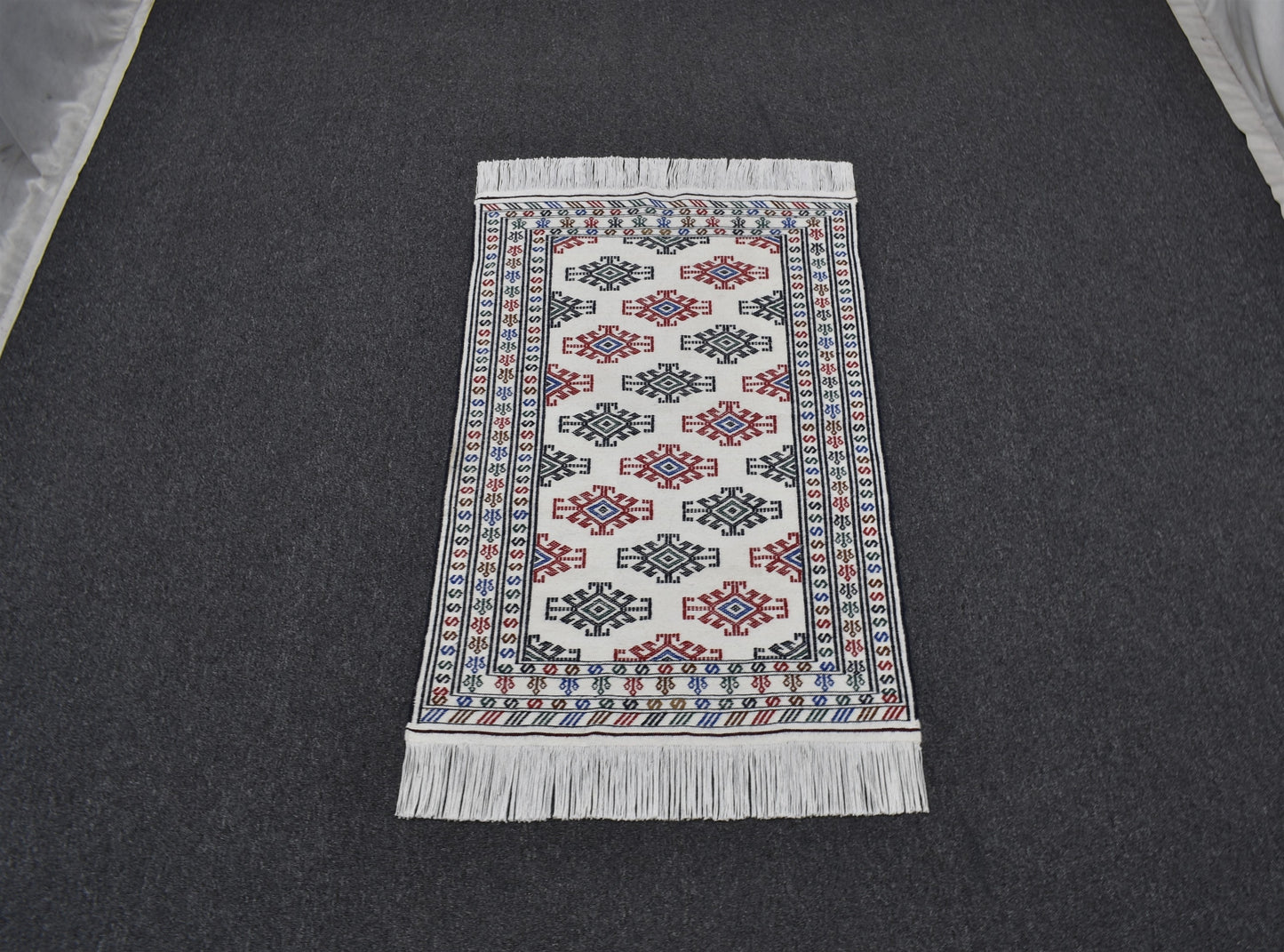 Yeni El Dokuma Cerit Yörükleri Meşhed İran Bukleli Pamuklu Yün Kilim 5934
