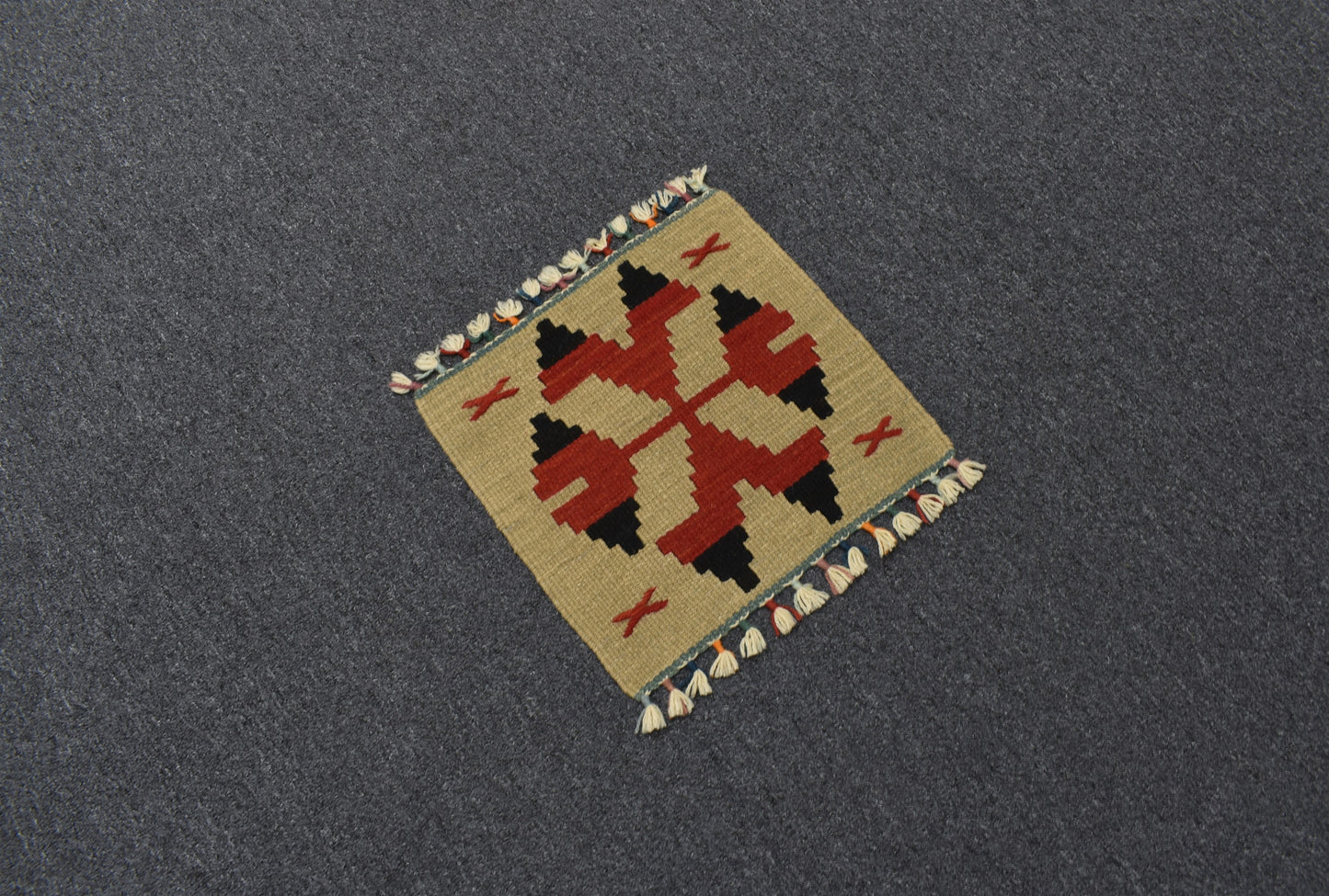 Yeni El Dokuma Kare Köşe Sandalye Minderi Pınarbaşı Kayseri Yün Kilim 5943