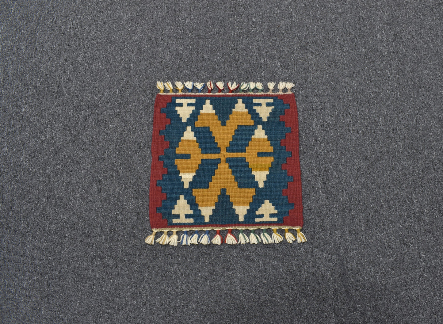 Yeni El Dokuma Kare Köşe Sandalye Minderi Pınarbaşı Kayseri Yün Kilim 5980