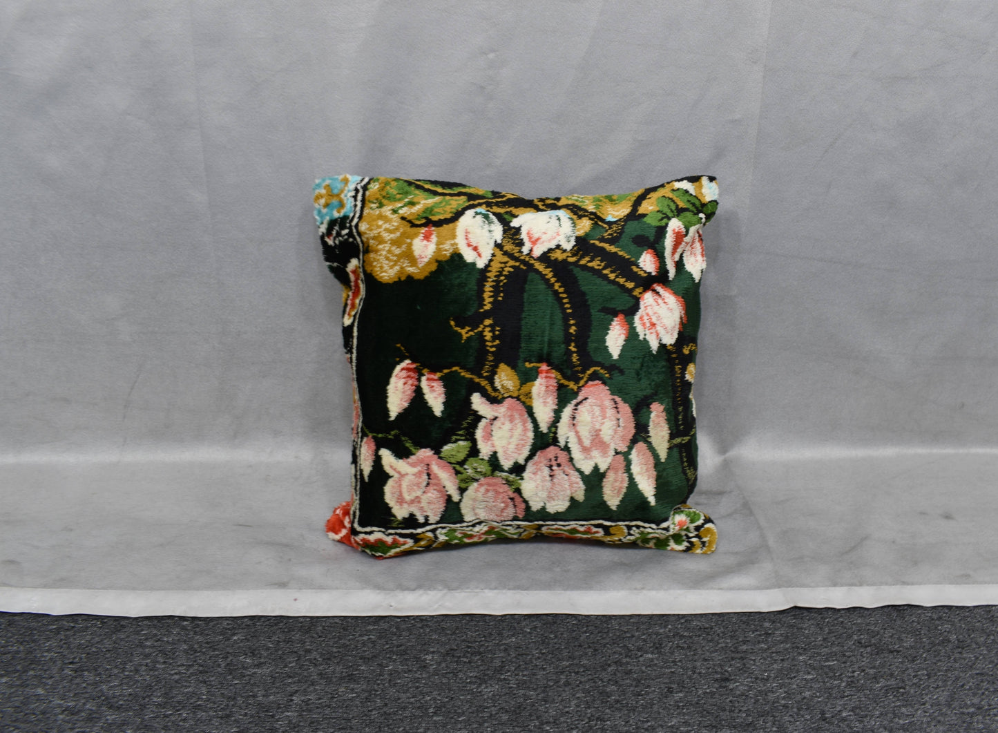 Yeni Kadife Dokuma Dekoratif Kilim Kırlent Yastık Kılıfı 6067