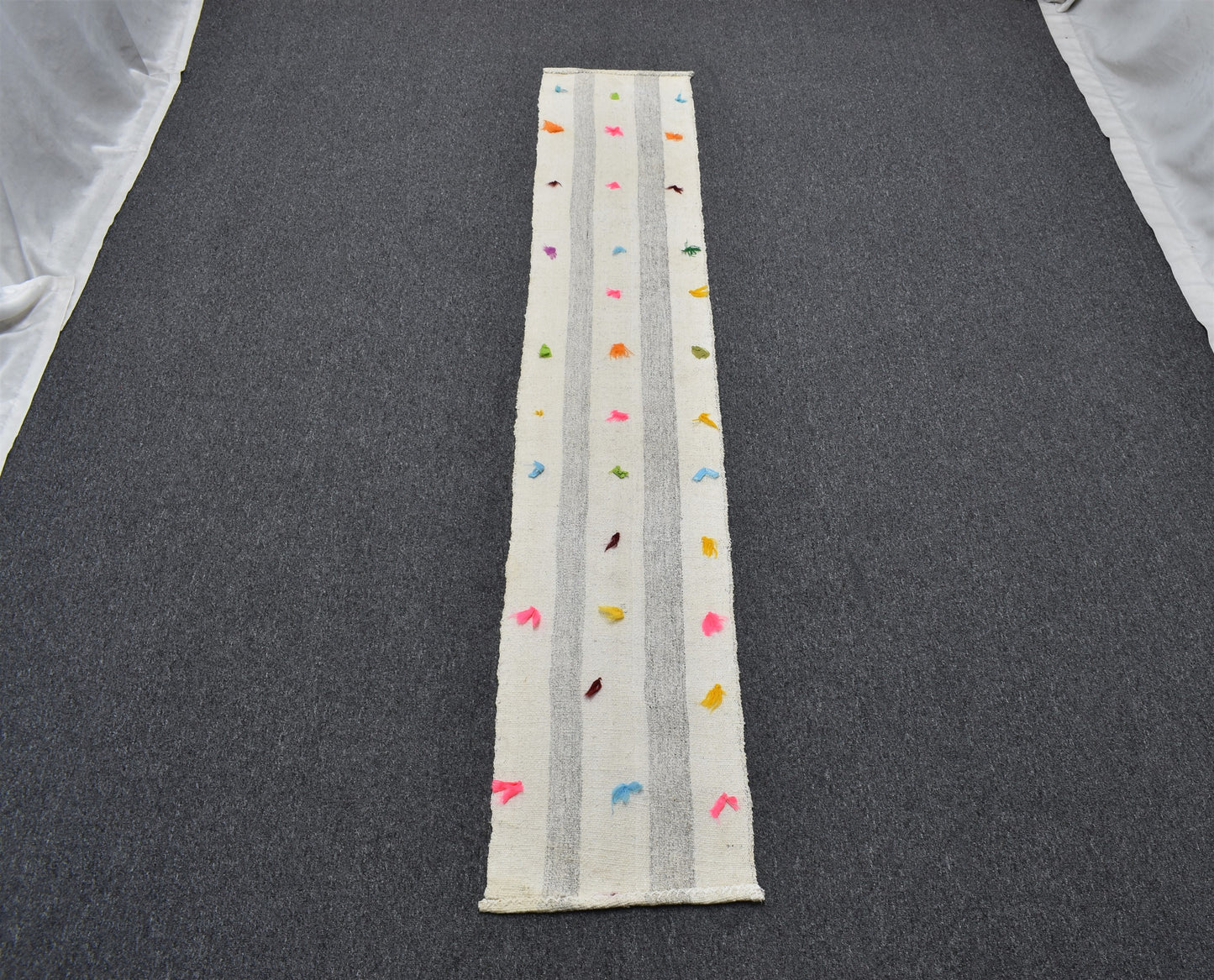 El Dokuma Nadir Naif Ak Pamuklu Mini Yolluk Kilim 6340