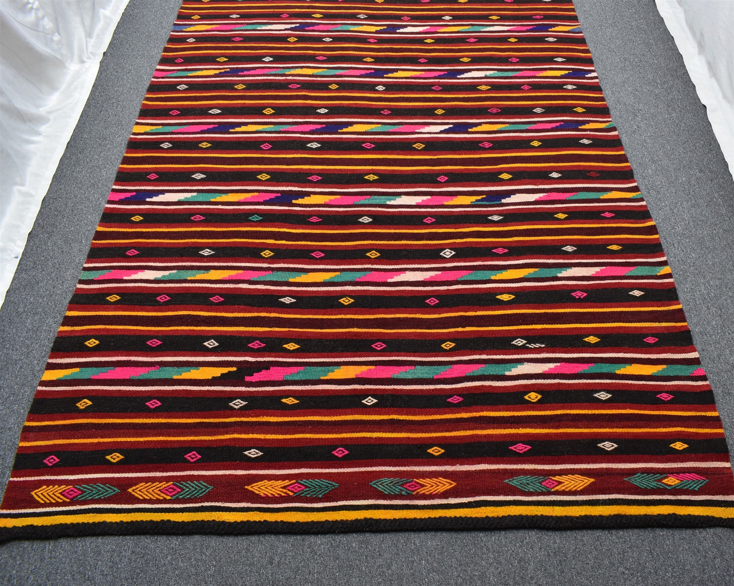 El Dokuması Yekpare Renkli Antalya Yörük Yün Kilim 6342