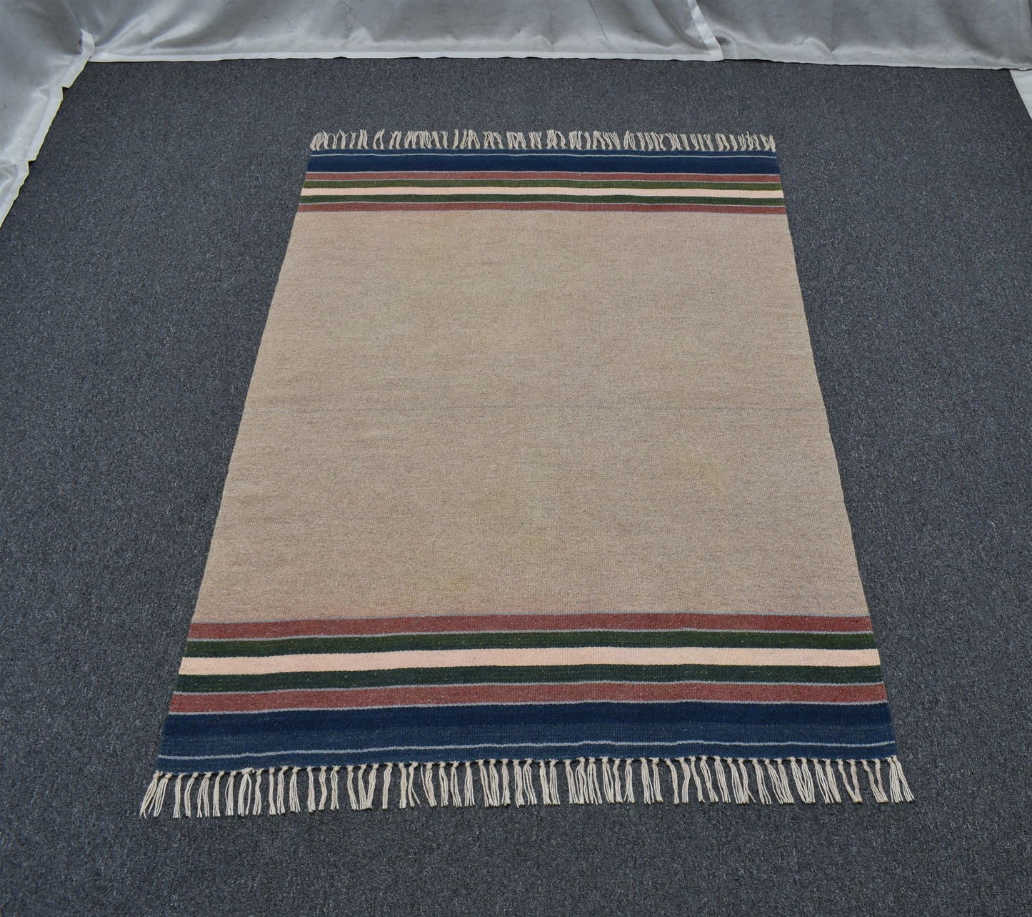 El Dokuma Şaheser Tek Renk Balıkesir Yün Kilim 6359