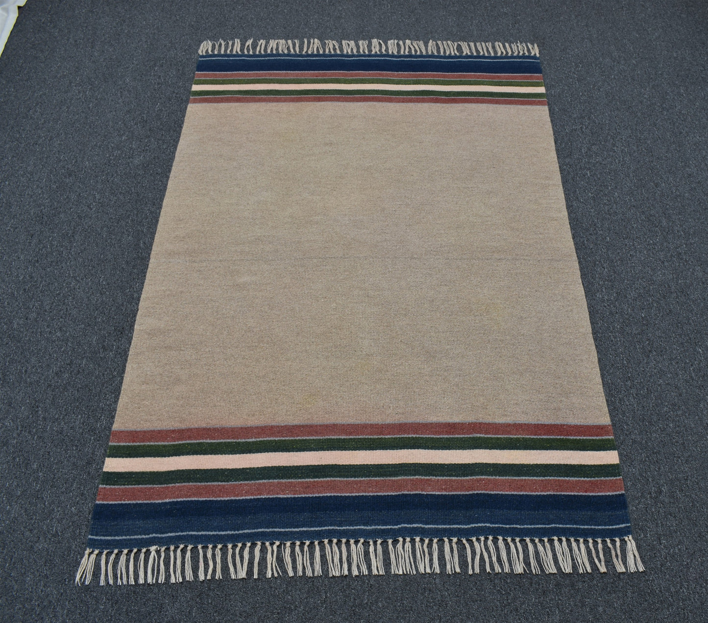 El Dokuma Şaheser Tek Renk Balıkesir Yün Kilim 6359