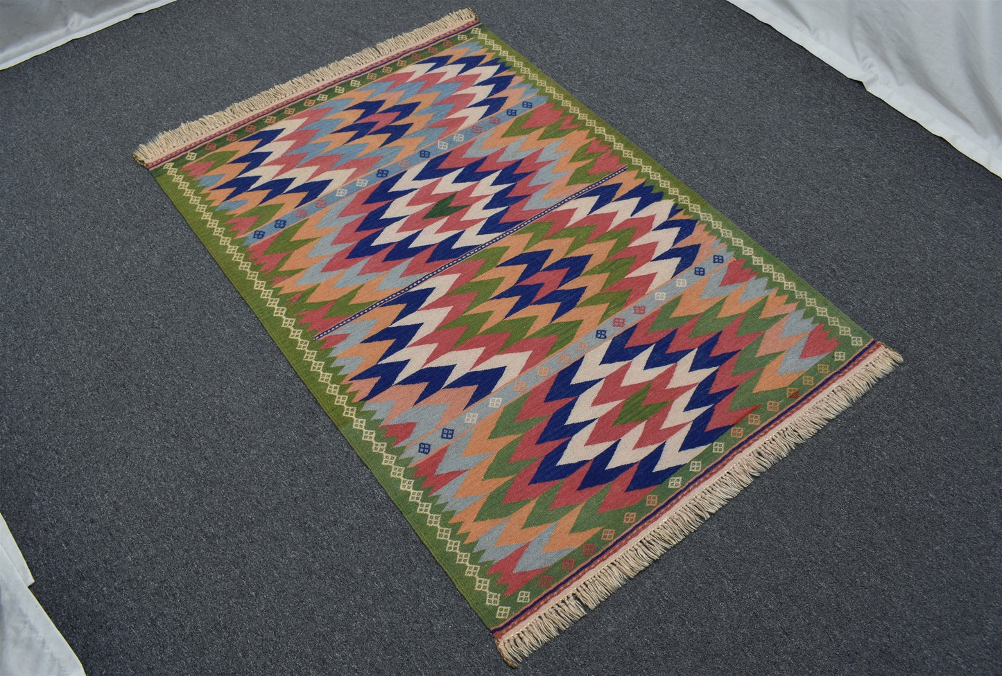 El Dokuma Benzersiz Yüncü Yörük Yün Kilim 6361
