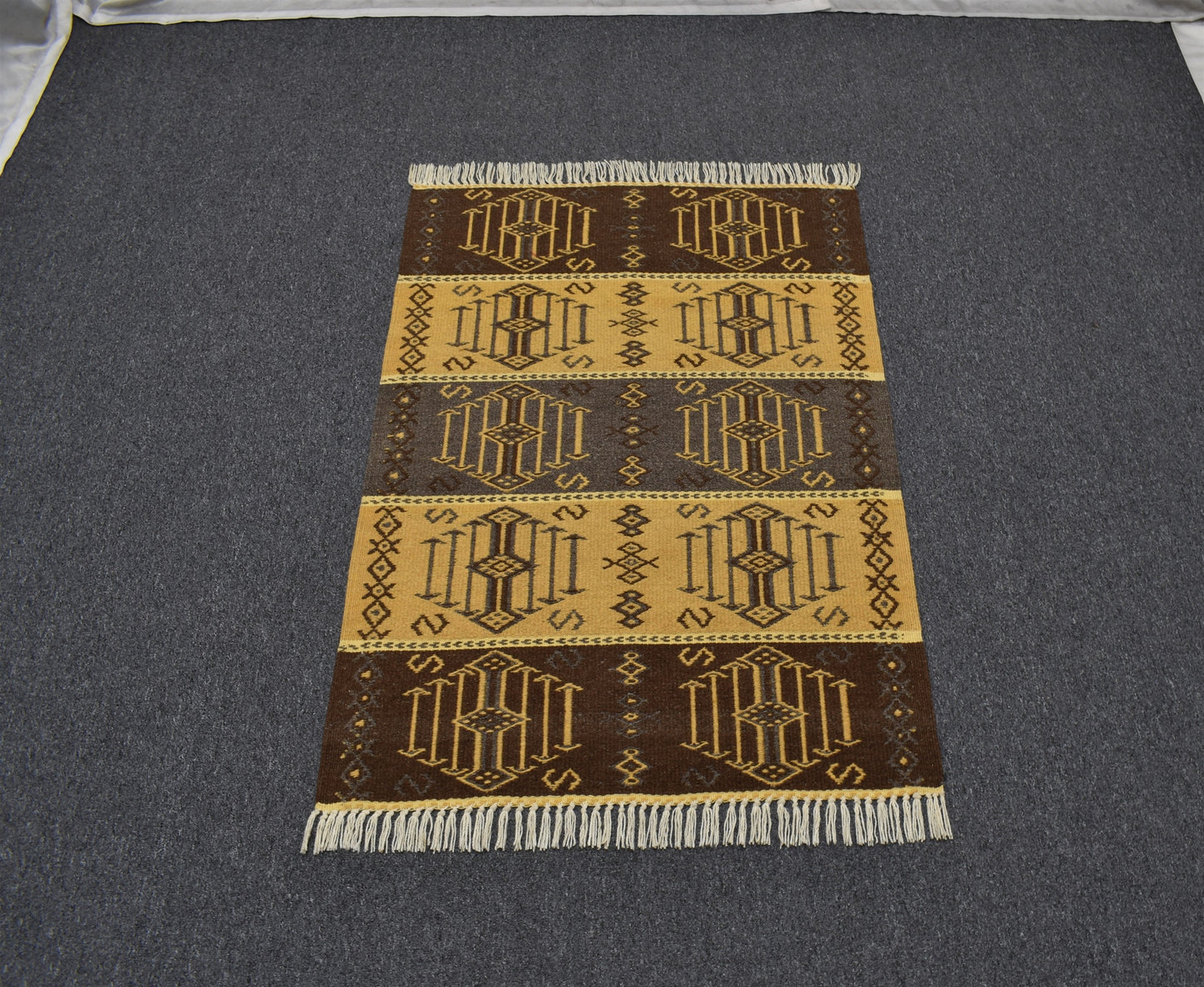 Yeni El Dokuma Modern Özel Tasarım Yün Kilim 6380