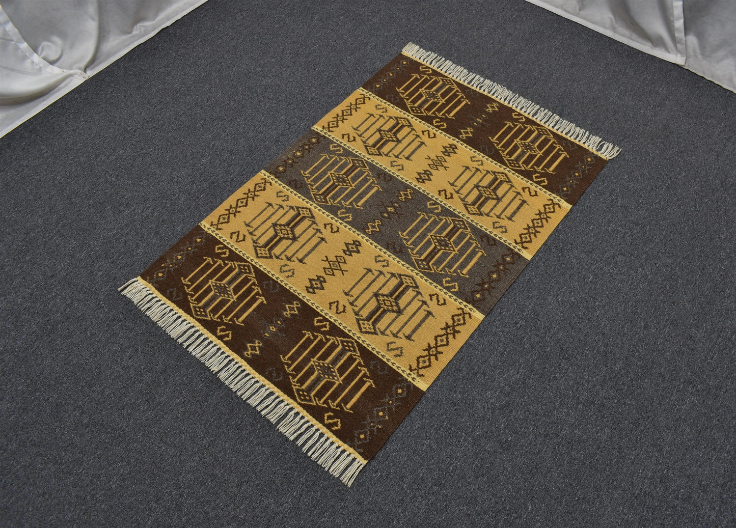 Yeni El Dokuma Modern Özel Tasarım Yün Kilim 6380
