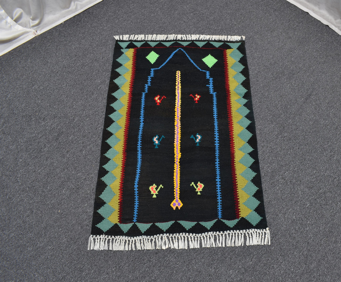 Yeni El Dokuması Benzersiz Bayburt Mihraplı Seccade Siyah Yün Kilim 6403