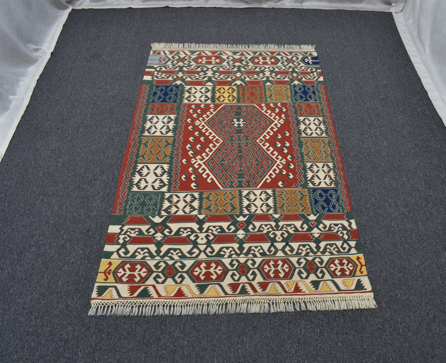 El Dokuma Benzersiz Yağcıbedir Yörük Yün Kilim 6410
