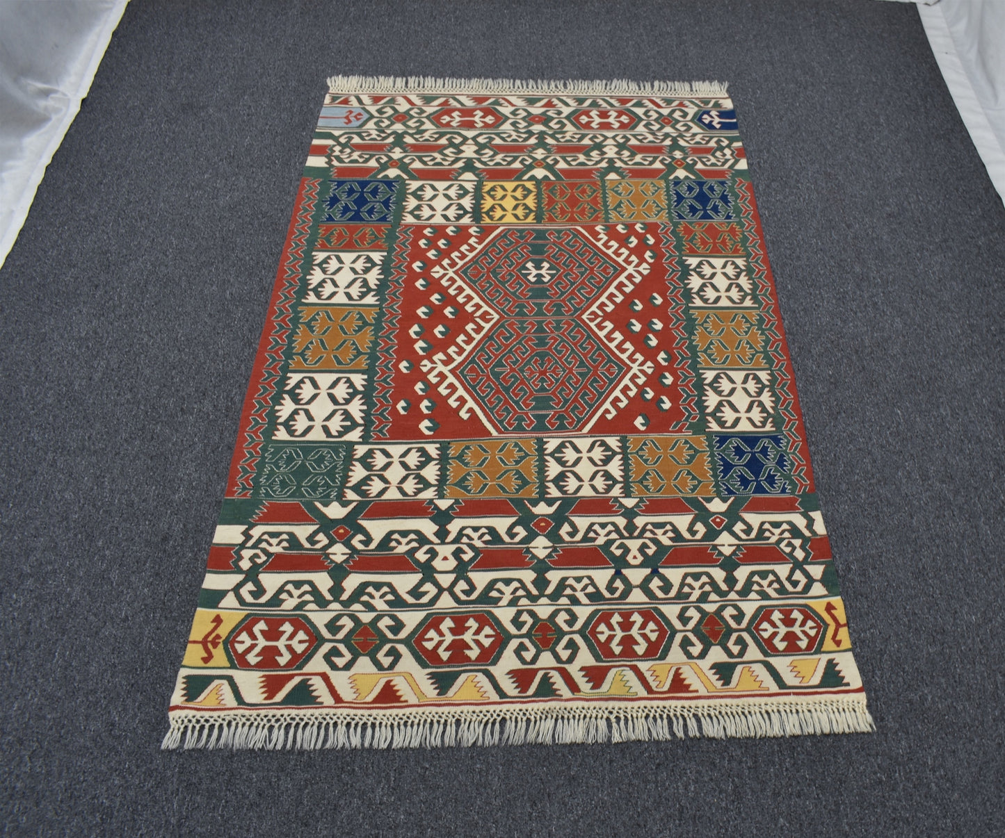 El Dokuma Benzersiz Yağcıbedir Yörük Yün Kilim 6410