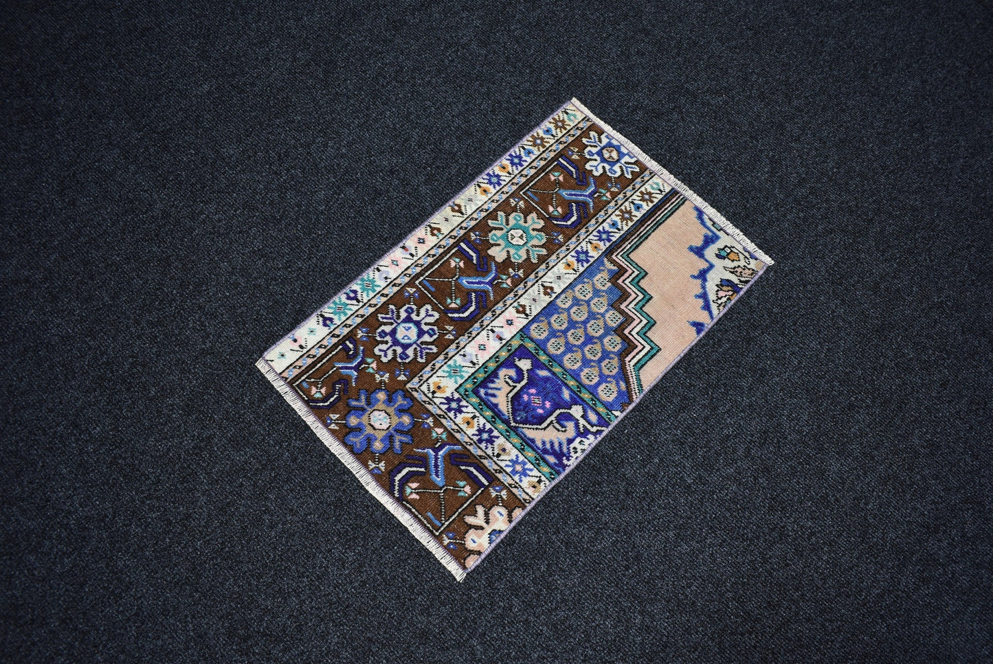 Vintage El Dokuma Capcanlı Mucur Kırşehir Yün Halı 6722