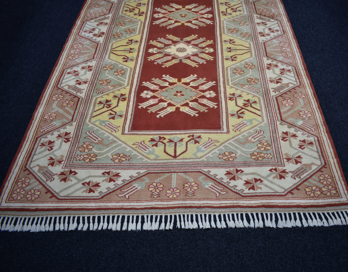 Yeni El Dokuma 6m2 Modern Zarif Çiçekli Bozalan Milas Yün Halı 6935