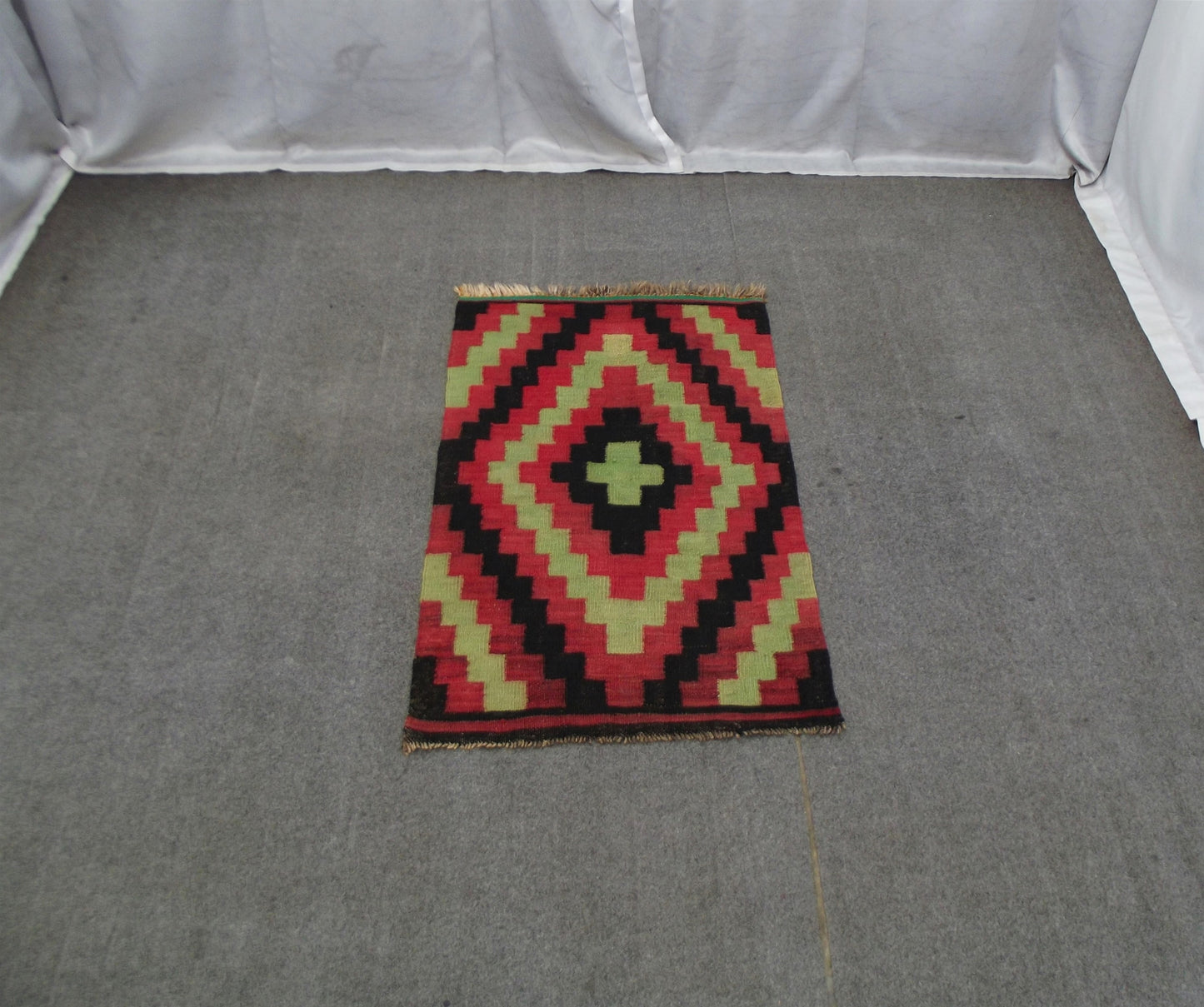El Dokuma Otantik Benzersiz Persian İran Şiraz Yün Kilim 7033