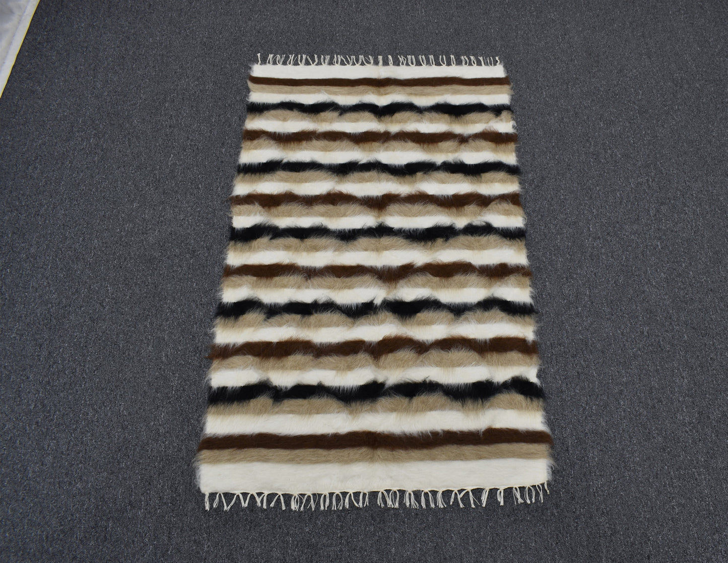 Yeni El Dokuma Naturel Ender Tiftik Yün Siirt Battaniyesi Kilim 7068