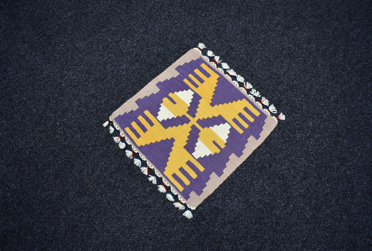 Yeni El Dokuma Kare Köşe Sandalye Minderi Pınarbaşı Kayseri Yün Kilim 7073