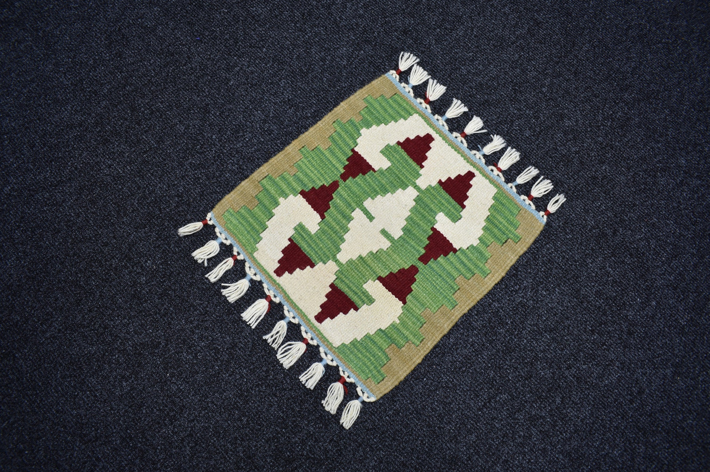 Yeni El Dokuma Kare Köşe Sandalye Minderi Pınarbaşı Kayseri Yün Kilim 7074