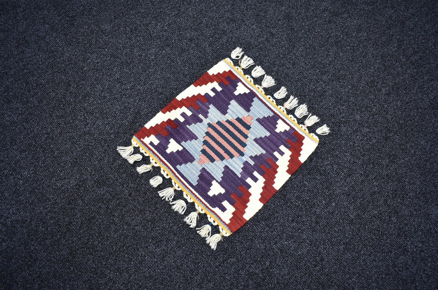 Yeni El Dokuma Kare Köşe Sandalye Minderi Pınarbaşı Kayseri Yün Kilim 7094