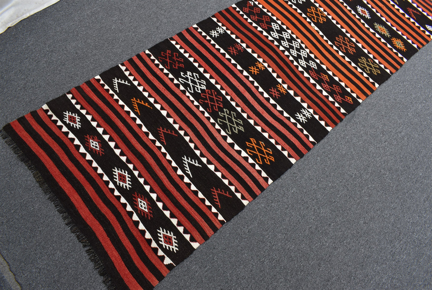 El Dokuma Otantik Ender Karapınar Yörük Yolluk Yün Kilim 7153
