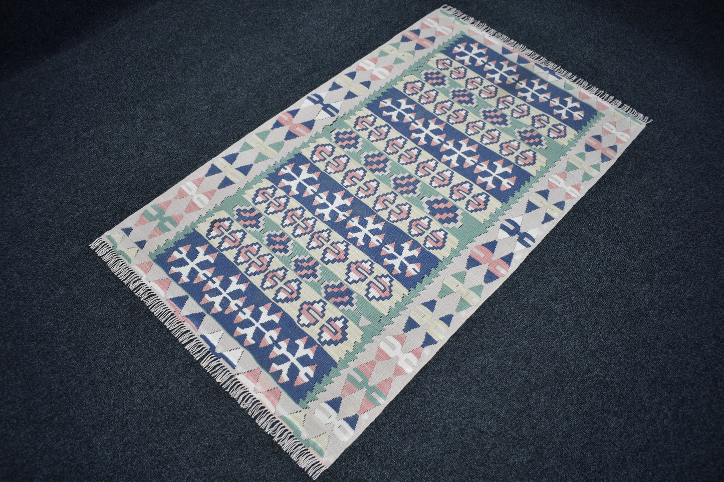 Vintage El Dokuma Nadir Pastel Pınarbaşı Kayseri Yün Kilim 7441