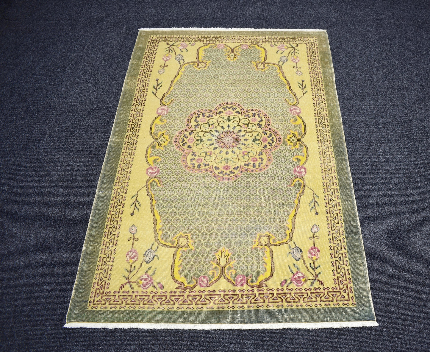 Vintage El Dokuma Enfes Eskitme Sarı Kula İzmir Yün Halı 7451