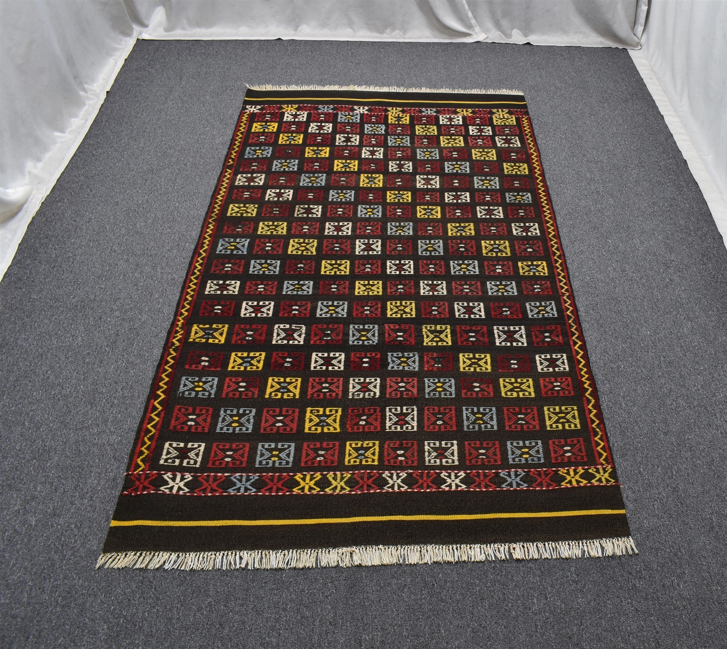 El Dokuma Benzersiz Başyapıt Bergama Yörük Yün Kilim 4744