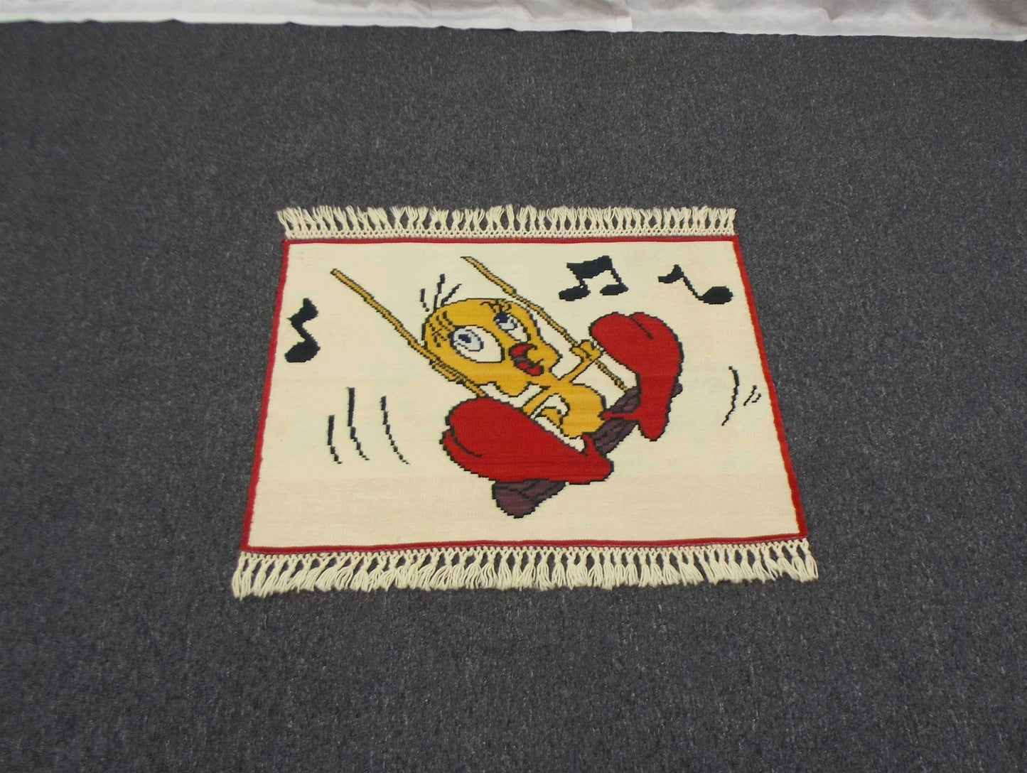 Yeni El Dokuma Zarif Tweety Model Yün Kilim 5441