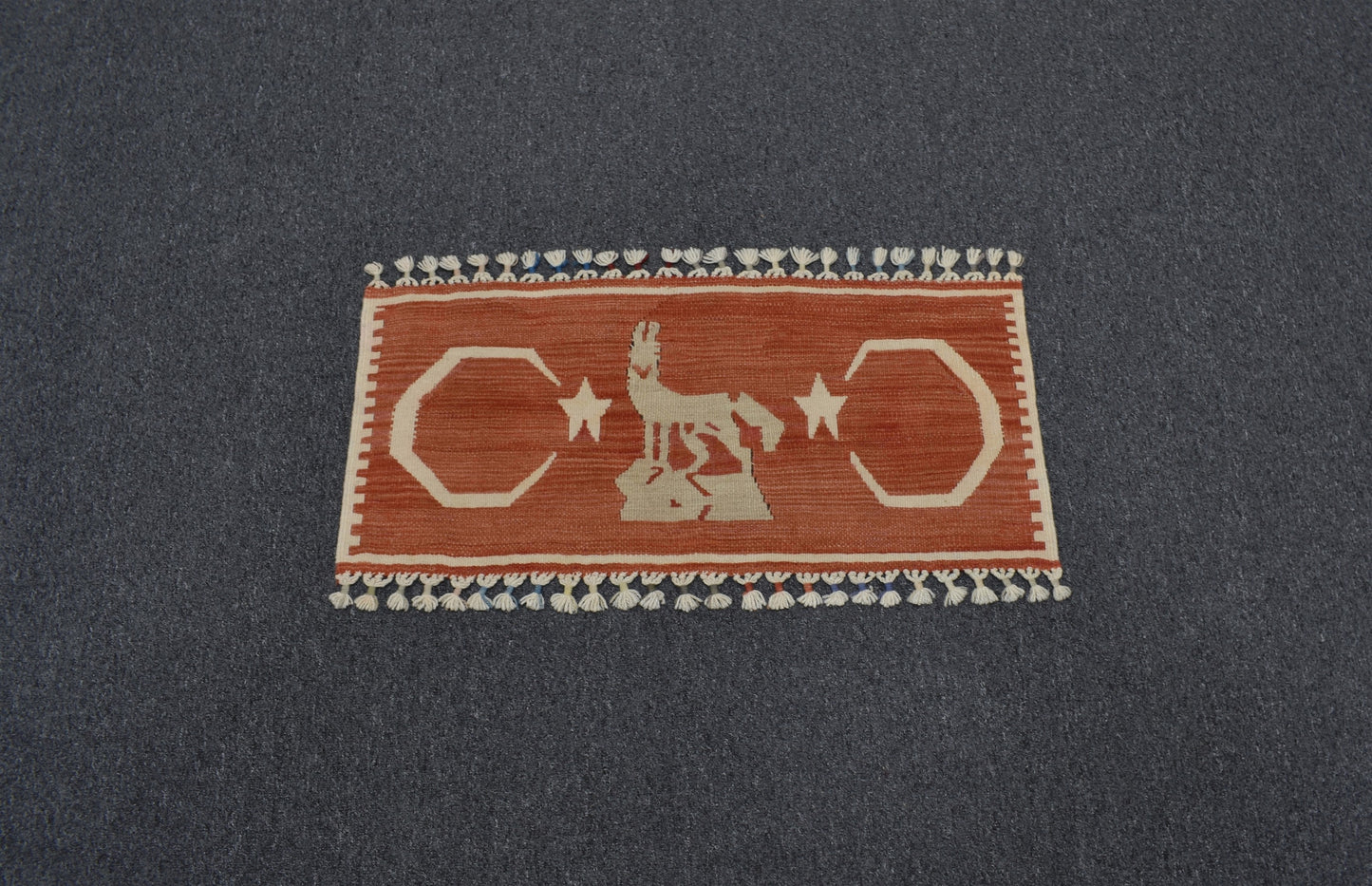 Yeni El Dokuma Benzersiz Bozkurt Temalı Pınarbaşı Kayseri Yün Kilim 5918